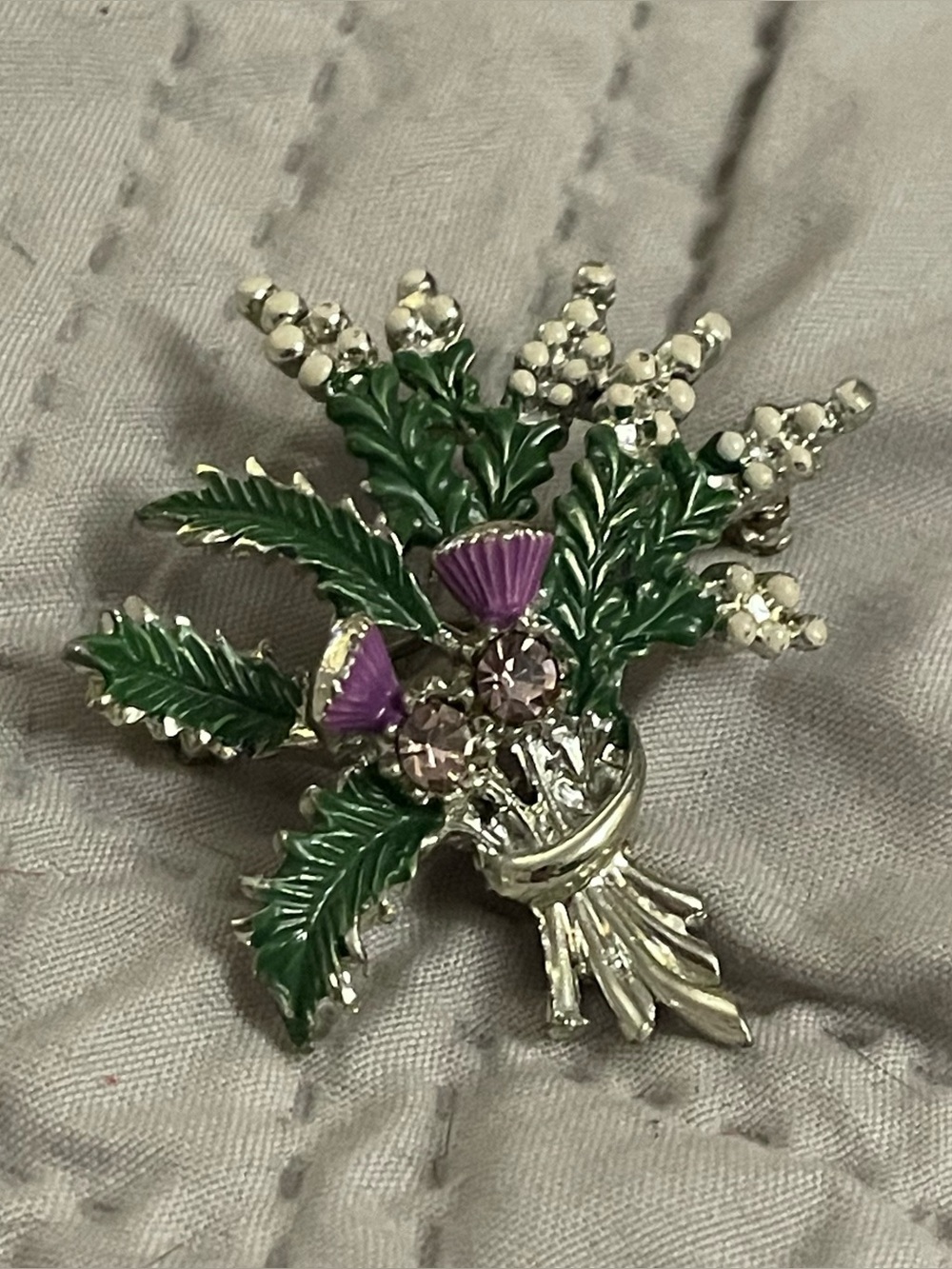 Vintage Lucky White Heather & Thistle Exquisite Brooch Silver Lilac & Green